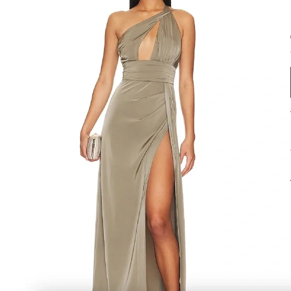 green emerald velvet dress REVOLVE DRESS – Urvashi Kaur